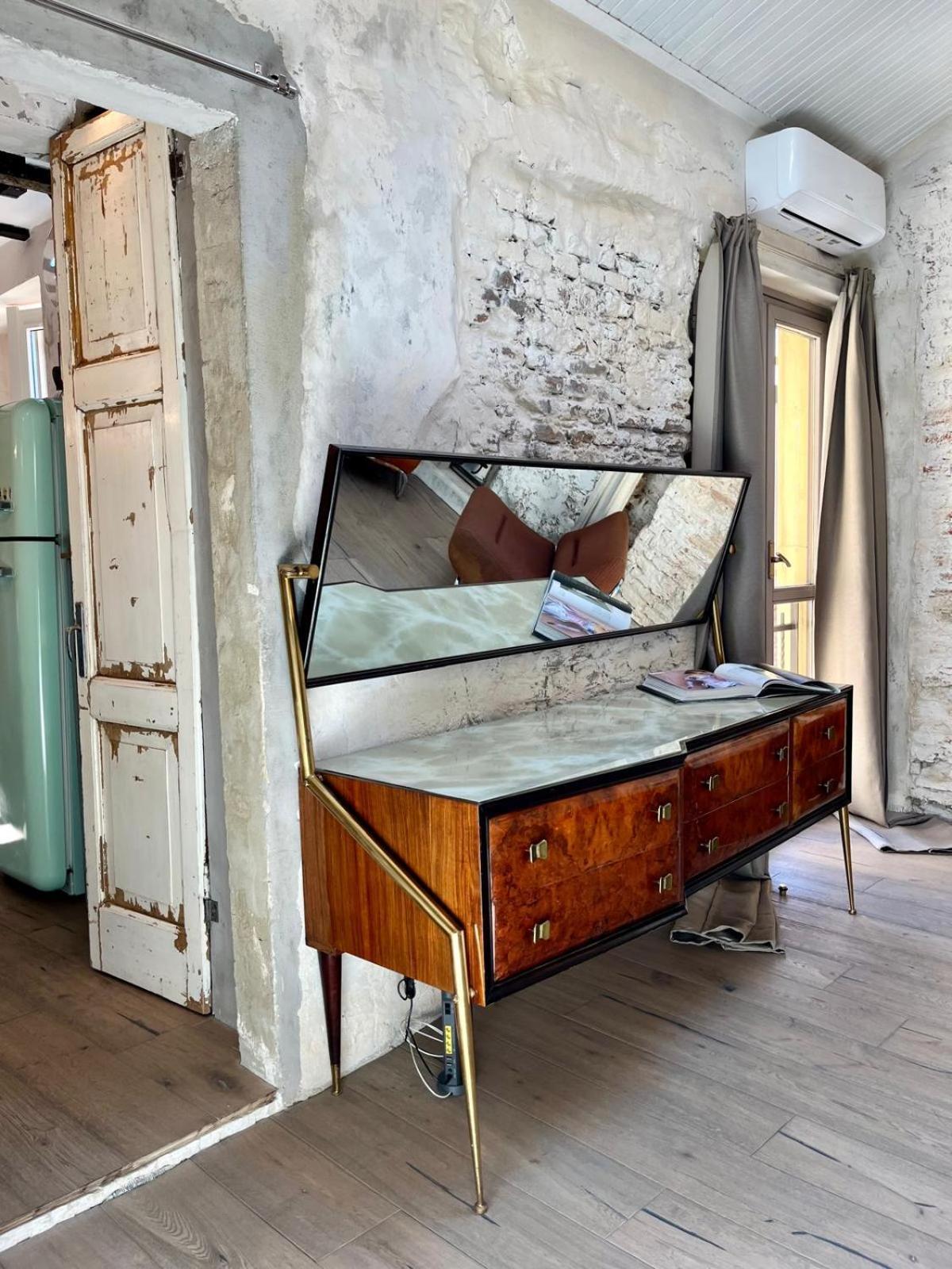 Apartment Charming And Design Attic Loft In Coolest Area Navigli Ticinese Mailand