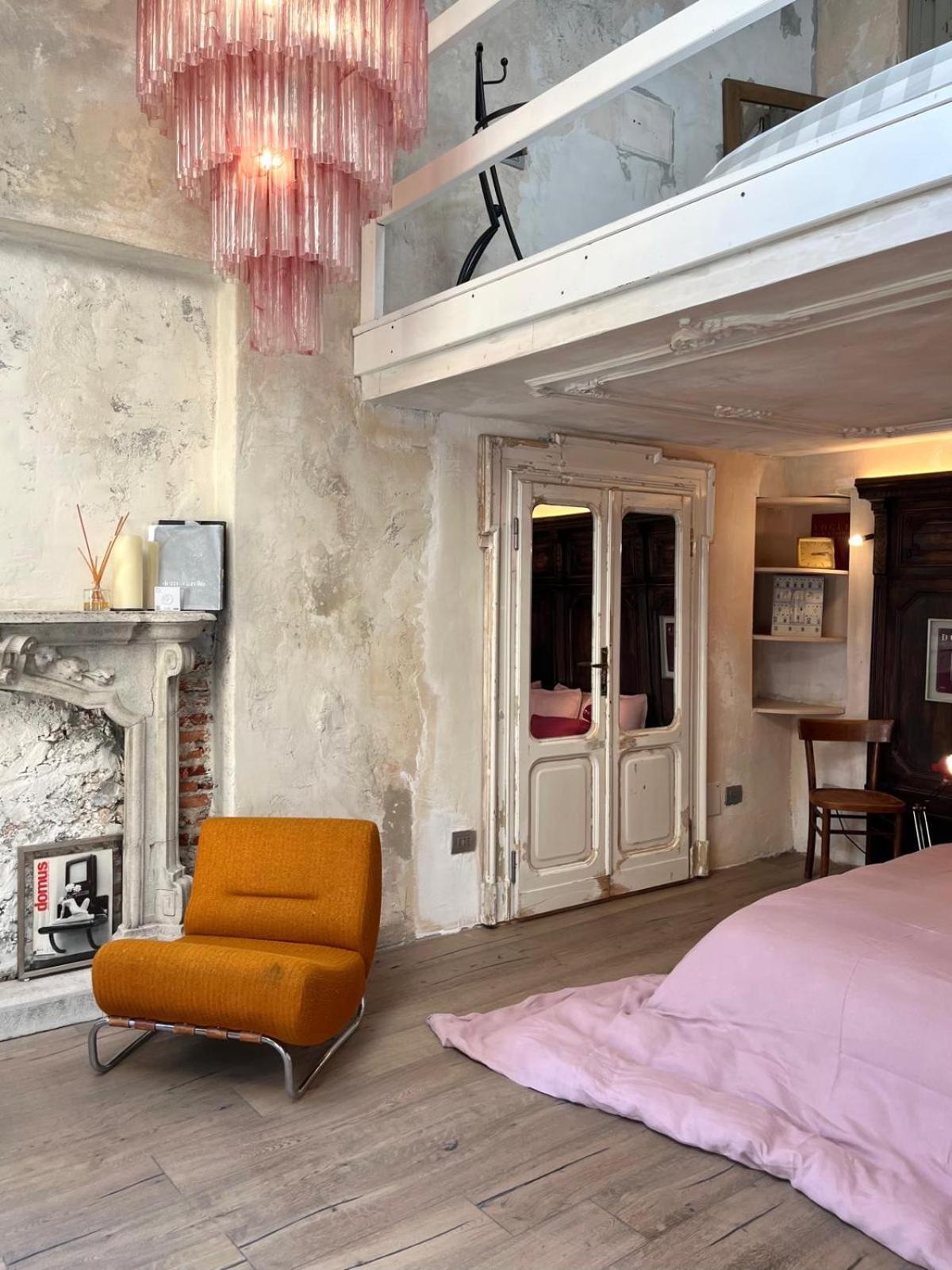 Apartment Charming And Design Attic Loft In Coolest Area Navigli Ticinese Mailand